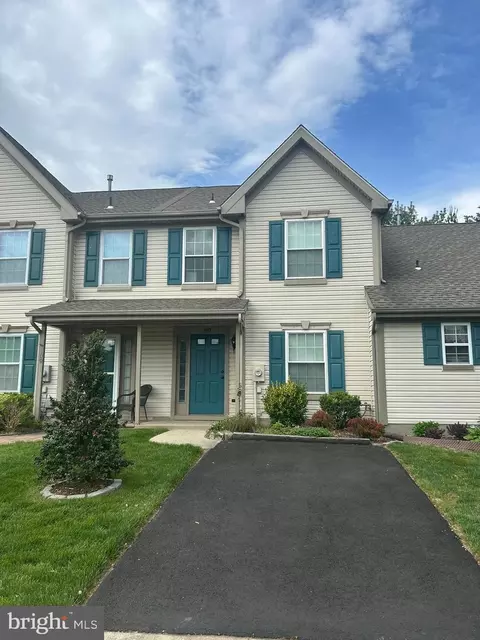 107 Tartan Ln, Hainesport, NJ 08036