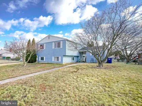 220 College Dr, Pemberton, NJ 08068