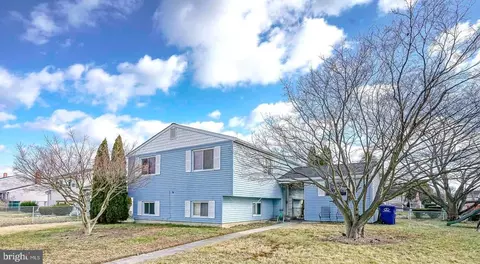 220 College Dr, Pemberton, NJ 08068