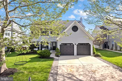 17 Ballinger Way, Mount Laurel, NJ 08054