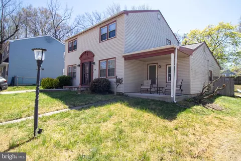 28 Wellington Pl, Burlington, NJ 08016