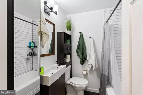 Bath - 19 Francis St, Wrightstown, NJ 08562 photo 1 of 1