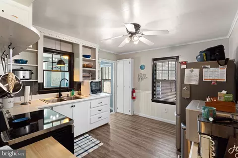 Kitchen - 19 Francis St, Wrightstown, NJ 08562 photo 2 of 2