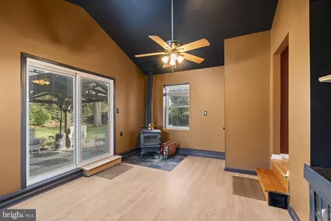 Entry Way - 329 Maple Rd, Mount Laurel, NJ 08054 photo 1 of 3
