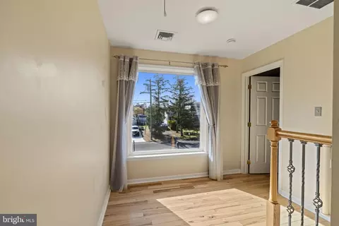 Entry Way - 329 Maple Rd, Mount Laurel, NJ 08054 photo 3 of 3
