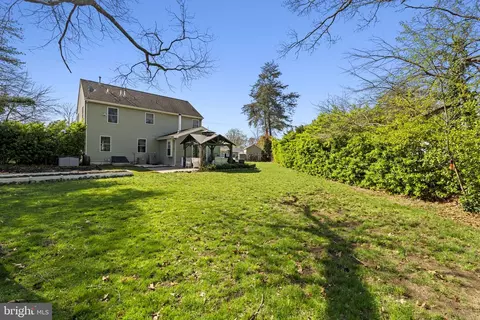 Exterior - 329 Maple Rd, Mount Laurel, NJ 08054 photo 3 of 6