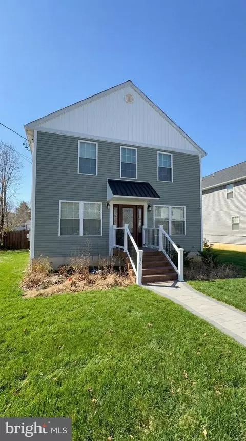 10 W Monroe St, Mount Holly, NJ 08060