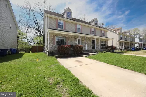 6 Lee St, Pemberton, NJ 08068