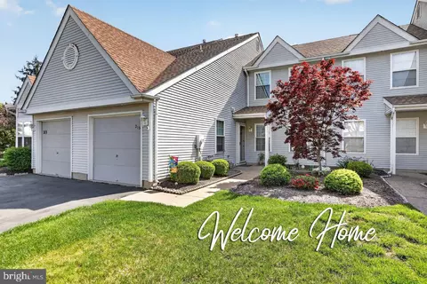 215 Birch Hollow Dr, Bordentown, NJ 08505