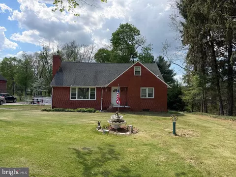 433 Juliustown Pemberton Rd, Juliustown, NJ 08042