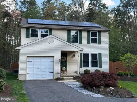 8 Adams Ct, Marlton, NJ 08053