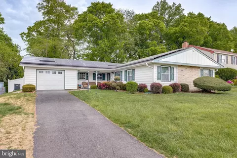 36 Ember Ln, Willingboro, NJ 08046