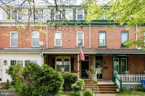 16 3rd Ave, Roebling, NJ 08554