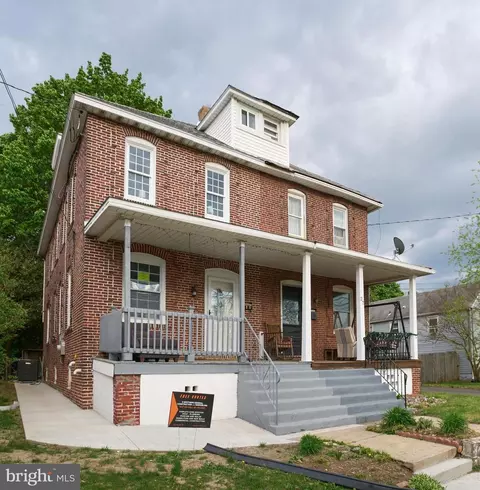 25 S Holly Ave, Maple Shade, NJ 08052