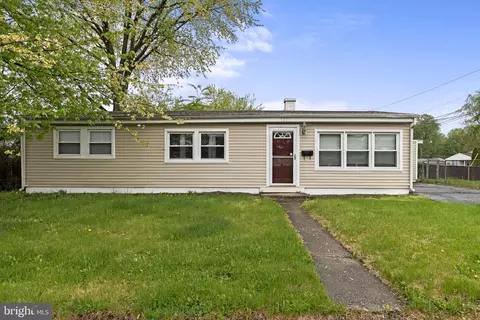 520 S Maple Ave, Maple Shade, NJ 08052