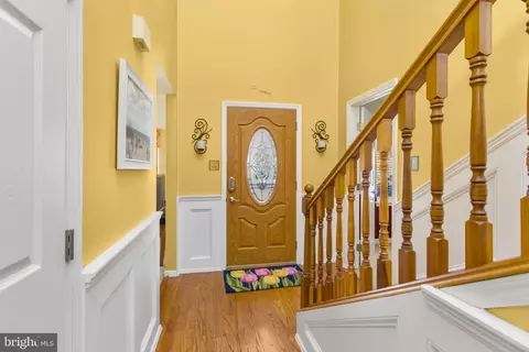 Entry Way - 25 Springcress Dr, Delran, NJ 08075 photo 1 of 6