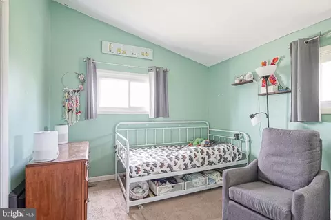 Bedroom - 541 Windsor Ave, Maple Shade, NJ 08052 photo 4 of 4