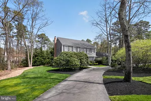 6 Pointe View Dr, Medford, NJ 08055