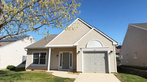 49 Wagon Wheel Ln, Columbus, NJ 08022