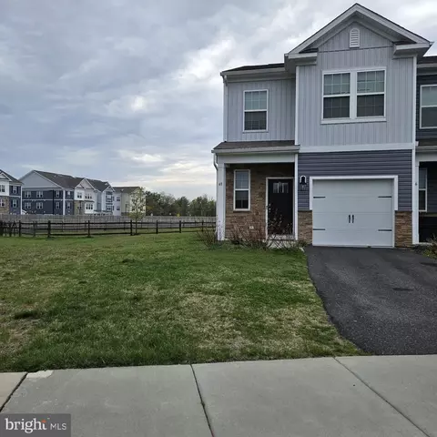 48 Peregrine Way, Burlington, NJ 08016