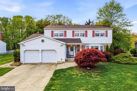 198 Ramblewood Pkwy, Mount Laurel, NJ 08054