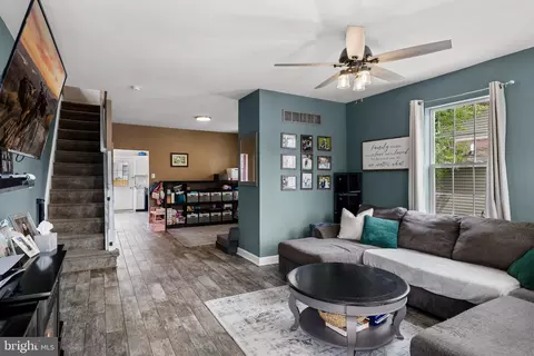 Entry Way - 314 Washington St, Delanco, NJ 08075 photo 1 of 3