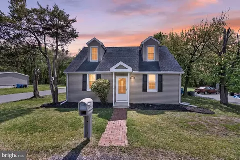 25 Elbo Ln, Mount Laurel, NJ 08054