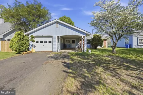 37 Brierdale Ln, Willingboro, NJ 08046