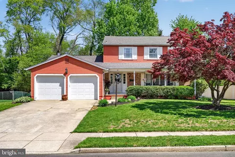 33 Erindale Dr, Marlton, NJ 08053