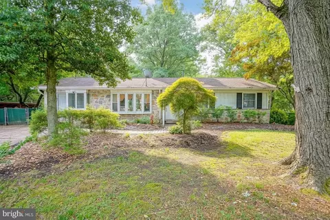 2313 Branch Pike, Cinnaminson, NJ 08077