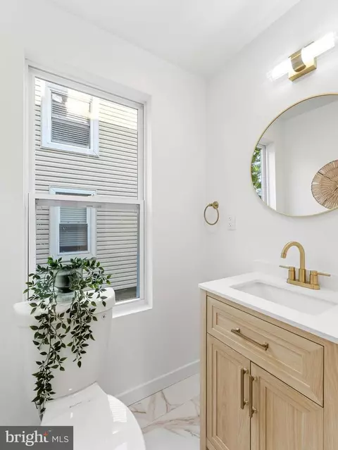Bath - 232 Washington St, Delanco, NJ 08075 photo 1 of 4