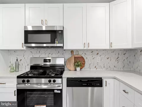 Kitchen - 232 Washington St, Delanco, NJ 08075 photo 3 of 4