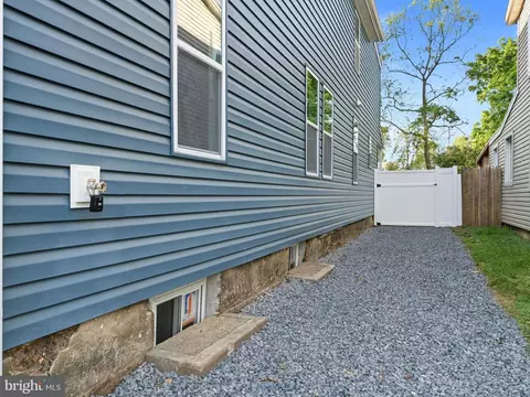 Exterior - 232 Washington St, Delanco, NJ 08075 photo 4 of 7