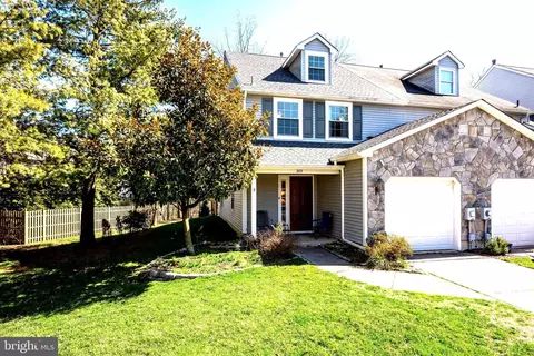 305 Hazelwood Ln, Marlton, NJ 08053