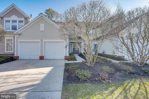 30 Brattleboro Ct, Medford, NJ 08055