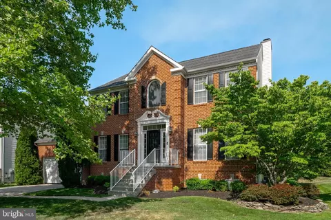 41 Waterford Dr, Bordentown, NJ 08505