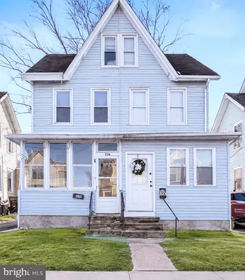 236 Kossuth St, Riverside, NJ 08075
