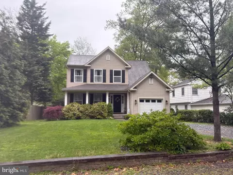 11 Evergreen Rd, Mount Laurel, NJ 08054