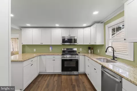 15 N Locust Ave, Marlton, NJ 08053