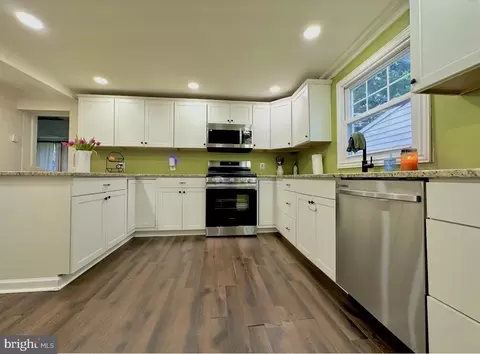 15 N Locust Ave, Marlton, NJ 08053