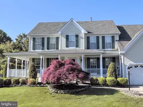 612 Saratoga Dr, Mount Laurel, NJ 08054