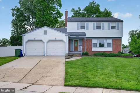 13 Village Ave, Marlton, NJ 08053