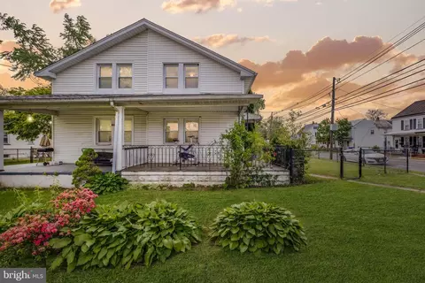 400 Hulme St, Burlington, NJ 08016