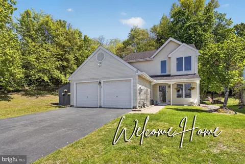 24 Tudor Dr, Burlington, NJ 08016
