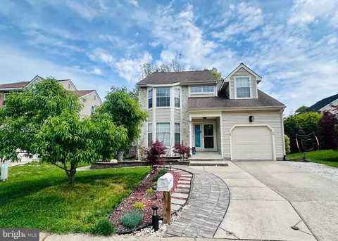 26 Christopher Mills Dr, Mount Laurel, NJ 08054