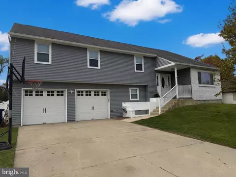 13 Pelham Rd, Marlton, NJ 08053