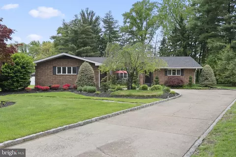 2509 Riverton Rd, Cinnaminson, NJ 08077