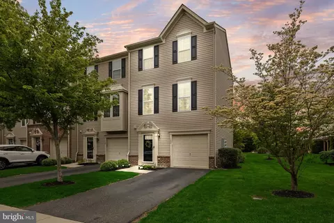 186 Fela Dr, Cinnaminson, NJ 08077