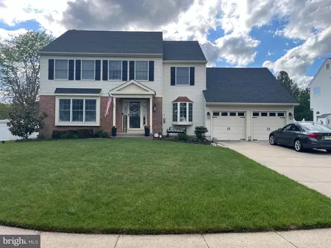 39 Old Republic Ln, Marlton, NJ 08053
