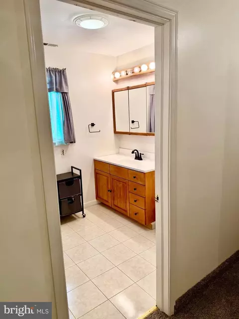 Bath - 280 Progress St, Riverside, NJ 08075 photo 3 of 3